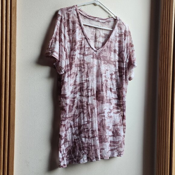 Mudd Pink Camo V-Neck Tissue T-Shirt Size XL - Picture 3 of 14